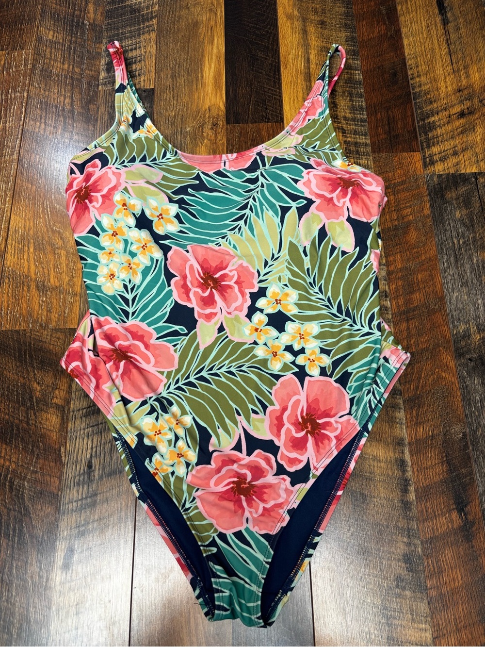 Hurley Women’s One-Piece Floral Bathing Suit,cut-out, size XXL (Runs Small) NWOT